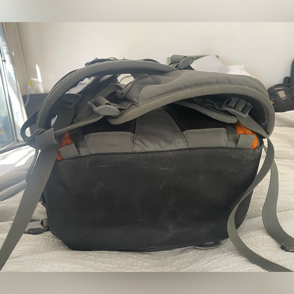 Lowepro whistler BP 350 AW photo backpack GRAY - Picture 9 of 15